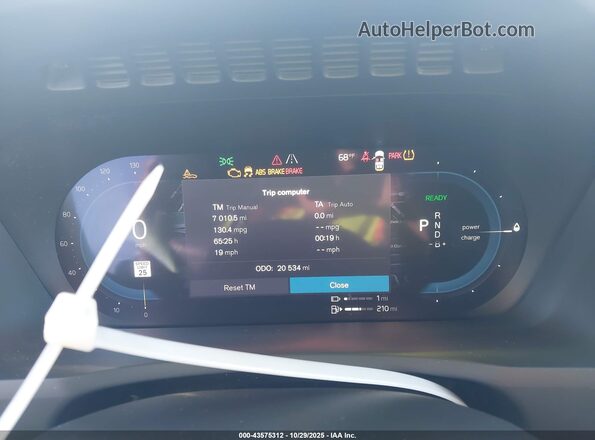 YV4H60CE1R1218431 2024 VOLVO XC90 RECHARGE PLUG-IN HYBRID Gray Widok tylnych siedzeń