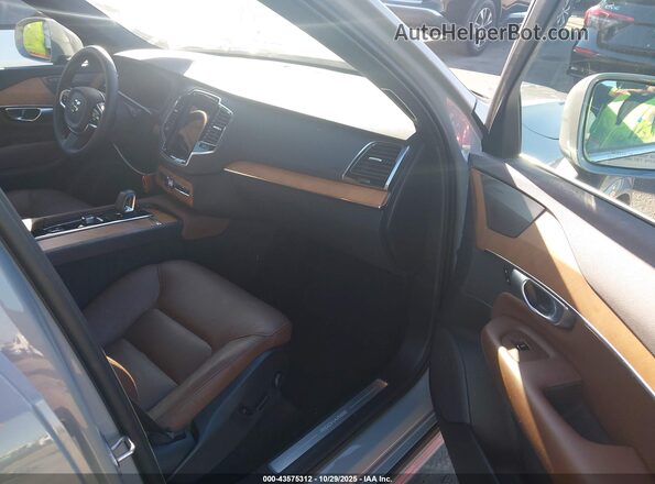 YV4H60CE1R1218431 2024 VOLVO XC90 RECHARGE PLUG-IN HYBRID Gray Widok wnętrza z przodu
