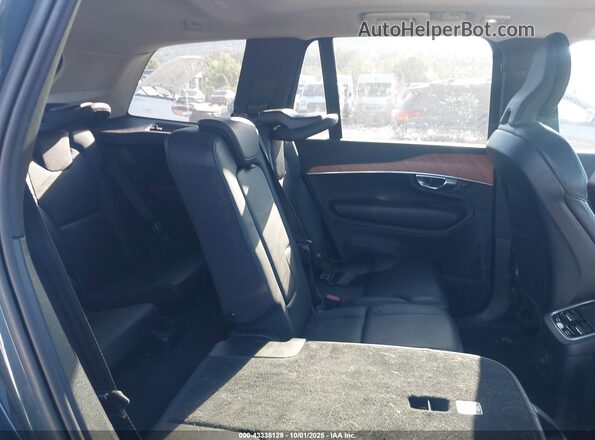 YV4H60CW0P1942858 2023 VOLVO XC90 RECHARGE PLUG-IN HYBRID Blue Widok naklejki z numerem VIN