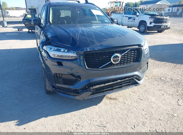 YV4H60CW0P1942858 2023 VOLVO XC90 RECHARGE PLUG-IN HYBRID Blue Widok z przodu