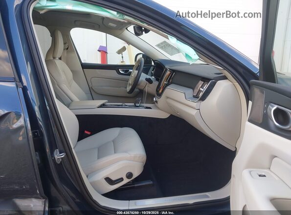 YV4H60DL9R1755089 2024 VOLVO XC60 RECHARGE PLUG-IN HYBRID Blue წინა სალონის ხედი