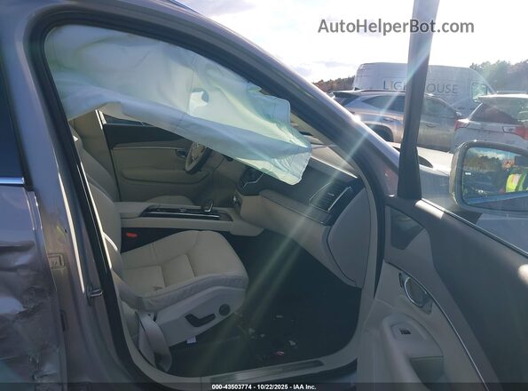 YV4H60LE9R1222808 2024 VOLVO XC90 RECHARGE PLUG-IN HYBRID Silver Front interior view