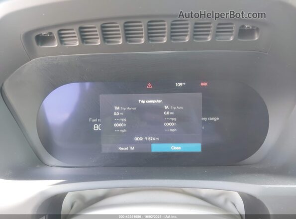 YV4H60PF4S1325076 2025 VOLVO XC90 PLUG-IN HYBRID Gray Widok tylnych siedzeń