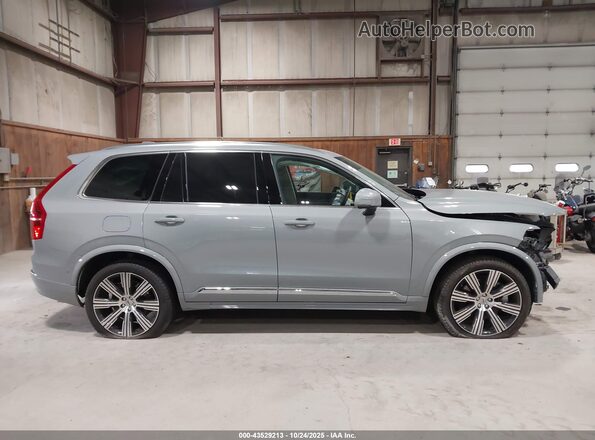 YV4H60PF6S1316976 2025 VOLVO XC90 PLUG-IN HYBRID Серый Вид задней части салона