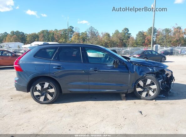 YV4H60RC6S1149019 2025 VOLVO XC60 PLUG-IN HYBRID Dark Blue Rear interior view