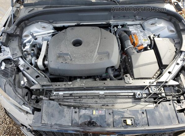 YV4H60RM7S1008033 2025 VOLVO XC60 Silver ძრავის განყოფილების ხედი