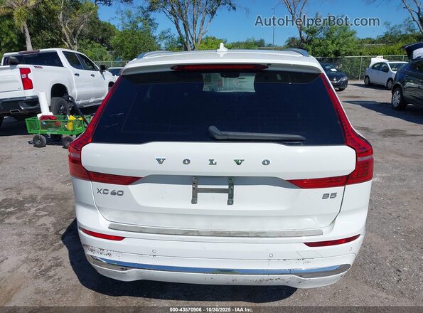 YV4L12DL2N1086453 2022 VOLVO XC60 White 