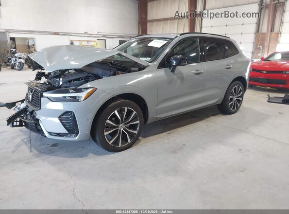 YV4L12RL2R1812925 2024 VOLVO XC60 Gray Առջևի ձախ երեք քառորդ տեսարան
