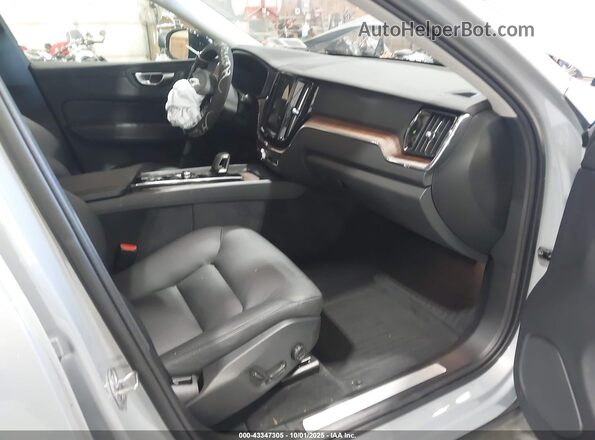 YV4L12RL2R1812925 2024 VOLVO XC60 Gray Սալոնի դիմացի տեսք