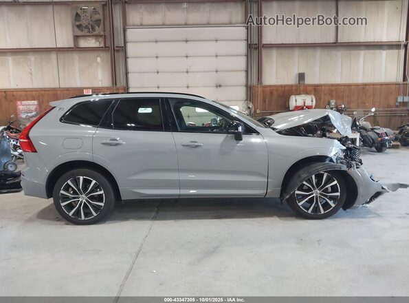 YV4L12RL2R1812925 2024 VOLVO XC60 Gray Սալոնի հետևի տեսք
