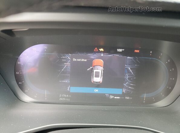 YV4L12UE1R2372943 2024 VOLVO XC40 White Instrument cluster view