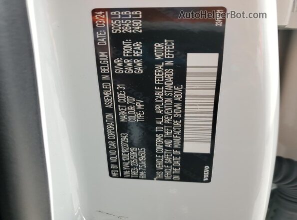YV4L12UE1R2372943 2024 VOLVO XC40 White Engine compartment view