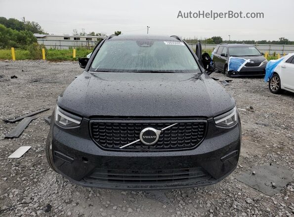 YV4L12UK8R2286860 2024 VOLVO XC40 Black Vista frontal