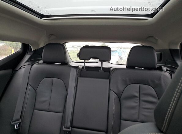 YV4L12UK8R2286860 2024 VOLVO XC40 Black Vista de los asientos traseros