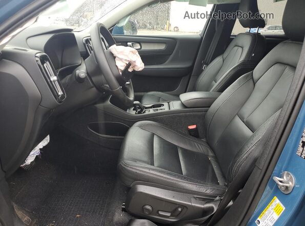 YV4L12UKXP2054886 2023 VOLVO XC40 Blue 