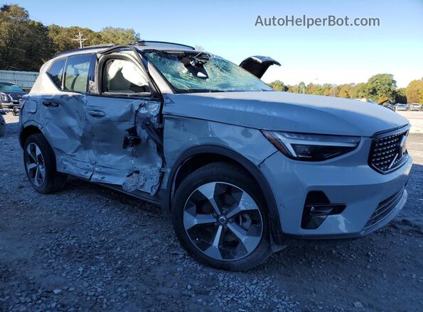 YV4L12ULXR2321200 2024 VOLVO XC40 Gray Delantero derecho