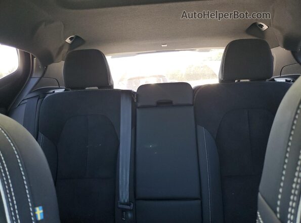 YV4L12UW3P2939546 2023 VOLVO XC40 Silver Vista de los asientos traseros