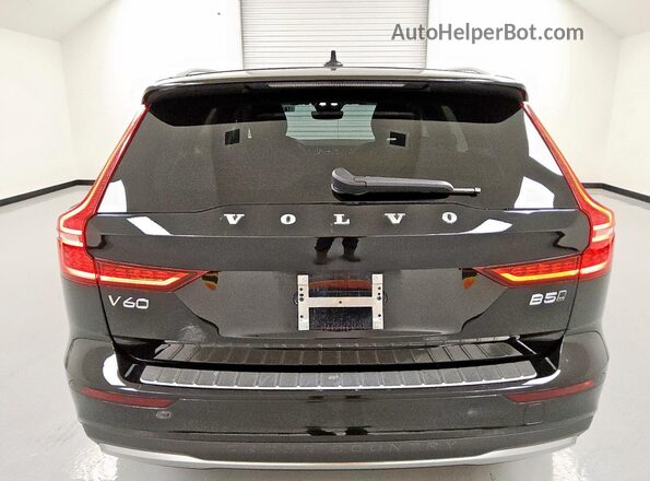 YV4L12WK4S2147151 2025 VOLVO V60 Black Rear view