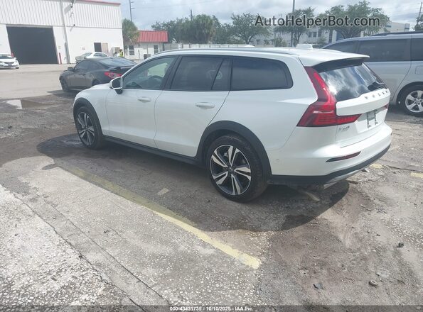 YV4L12WK4S2149840 2025 VOLVO V60 CROSS COUNTRY White Հետևի ձախ