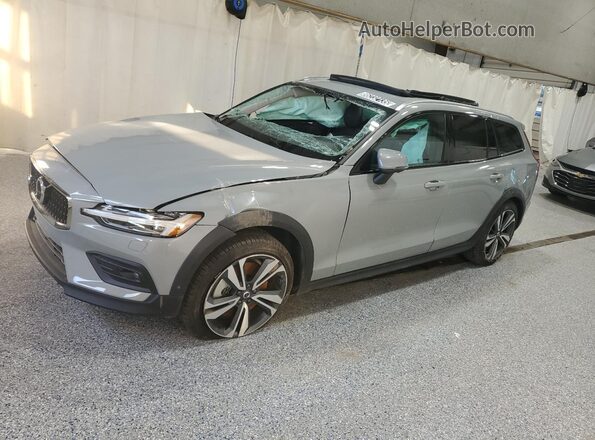 YV4L12WK5S2148051 2025 VOLVO V60 Gray 