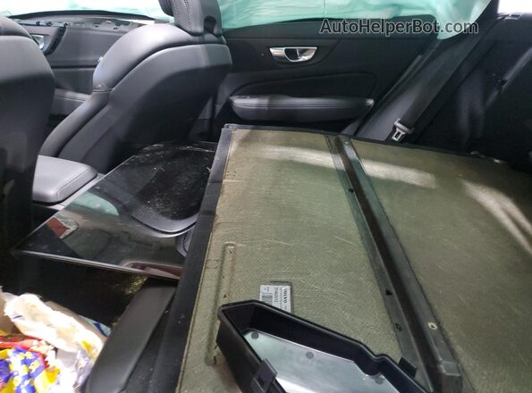YV4L12WK5S2148051 2025 VOLVO V60 Gray Vista interior trasera