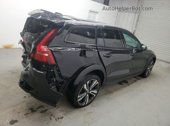 YV4L12WK8S2146889 2025 VOLVO V60 Черный Задняя правая четверть
