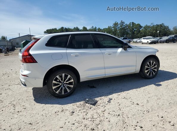 YV4M12RC3S1020454 2025 VOLVO XC60 White Rear right