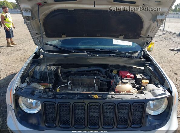 ZACNJABB0LPL43121 2020 JEEP RENEGADE Silver Widok z tyłu