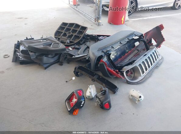 ZACNJBD15LPM02755 2020 JEEP RENEGADE Красный Вид щитка приборов
