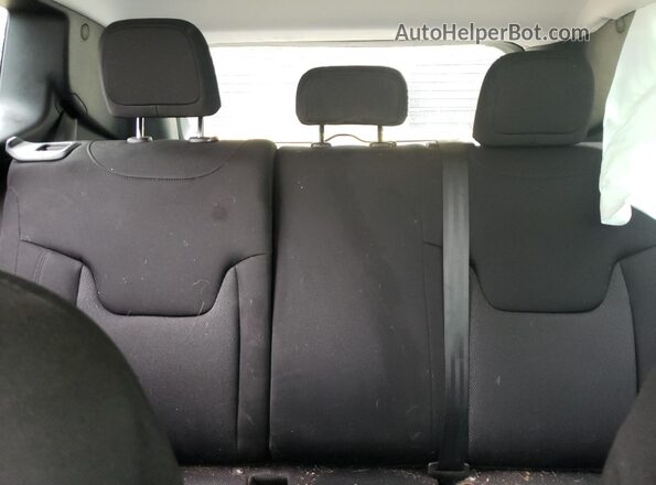 ZACNJDAB0MPN15488 2021 JEEP RENEGADE Silver Vista de los asientos traseros