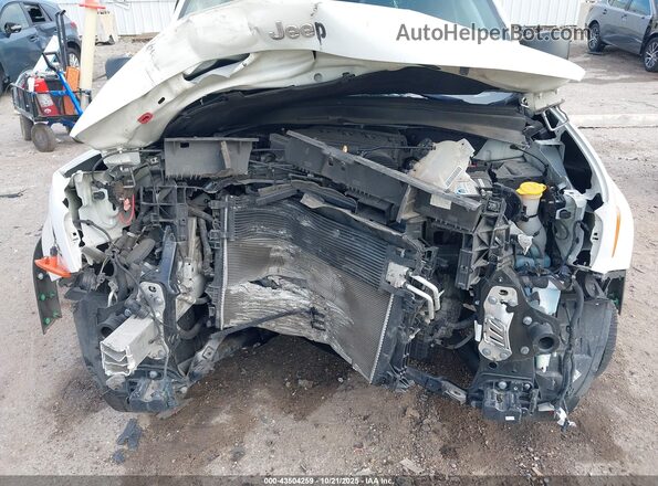 ZACNJDB17NPN97243 2022 JEEP RENEGADE White უკანა ხედი