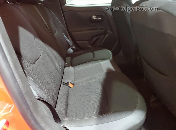 ZACNJDB18PPP60761 2023 JEEP RENEGADE Red Vista interior trasera