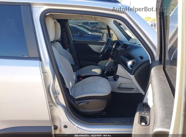 ZACNJDB19MPM41154 2021 JEEP RENEGADE Серебряный Вид салона спереди