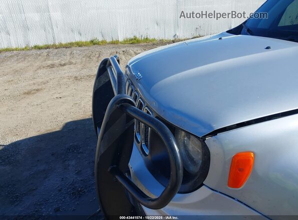 ZACNJDB19MPM41154 2021 JEEP RENEGADE Серебряный 