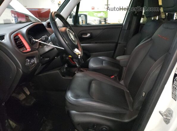 ZACNJDC10PPP58498 2023 JEEP RENEGADE White წინა სალონის ხედი