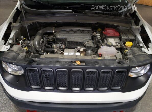 ZACNJDC10PPP58498 2023 JEEP RENEGADE White ძრავის განყოფილების ხედი