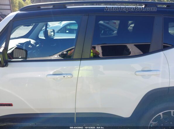 ZACNJDC12PPP60883 2023 JEEP RENEGADE White 