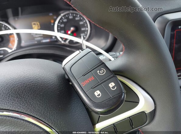 ZACNJDC12PPP69597 2023 JEEP RENEGADE Red 