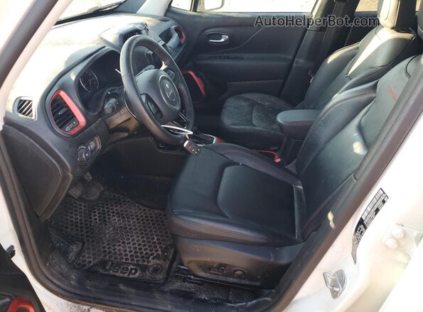 ZACNJDC14NPN82553 2022 JEEP RENEGADE White Front interior view