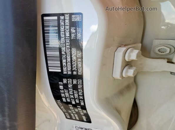 ZACNJDC15MPN28581 2021 JEEP RENEGADE White 