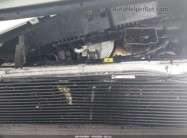 ZACNJDC15NPN61257 2022 JEEP RENEGADE White Вид ззаду