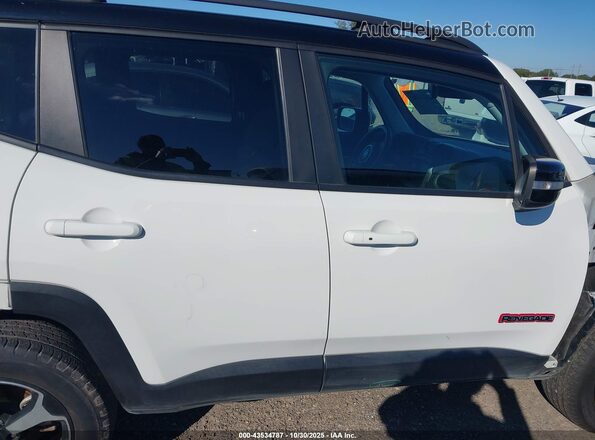 ZACNJDC16NPN86930 2022 JEEP RENEGADE White Սալոնի 360 աստիճան տեսք