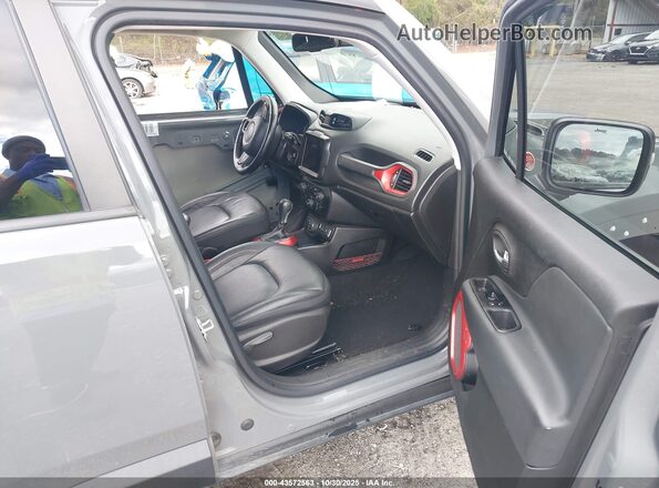 ZACNJDC19NPN46986 2022 JEEP RENEGADE Gray წინა სალონის ხედი