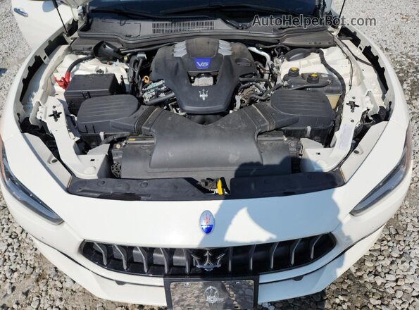 ZAM57YTL9J1267442 2018 MASERATI GHIBLI White Սալոնի հետևի տեսք