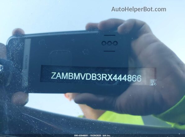 ZAMBMVDB3RX444866 2024 MASERATI GRANTURISM White Vista del compartimento del motor