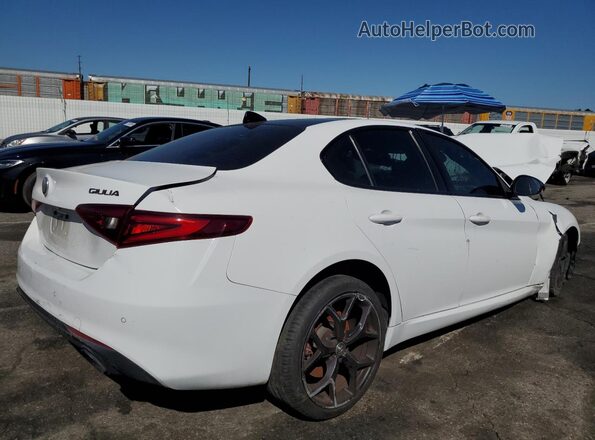 ZARFAMAN0L7632099 2020 ALFA ROMEO GIULIA White Հետևի աջ