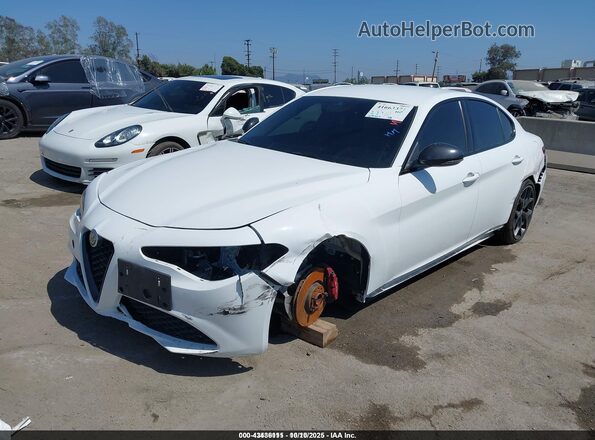ZARFAMAN0L7636394 2020 ALFA ROMEO GIULIA Белый Передняя левая четверть