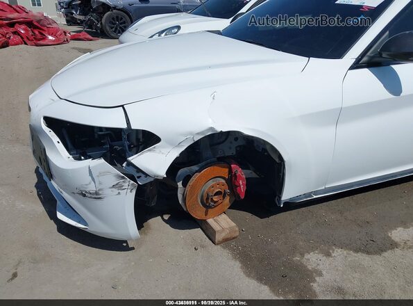 ZARFAMAN0L7636394 2020 ALFA ROMEO GIULIA Белый Вид спереди