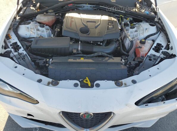 ZARFAMAN6M7646879 2021 ALFA ROMEO GIULIA White უკანა სალონის ხედი