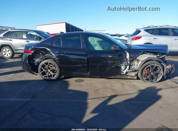 ZARFAMAN7L7635923 2020 ALFA ROMEO GIULIA Черный Вид задней части салона